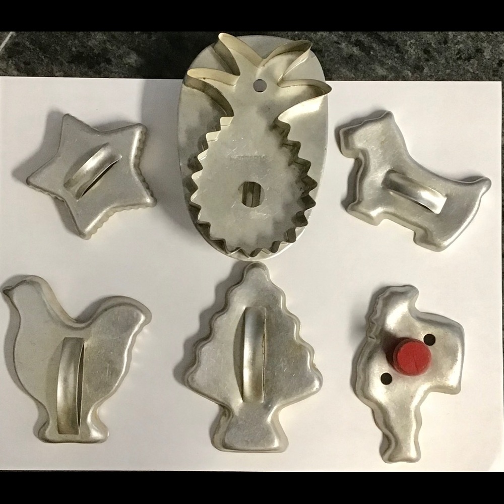 Vintage 6 pc. Cookie Cutter Set Bakeware